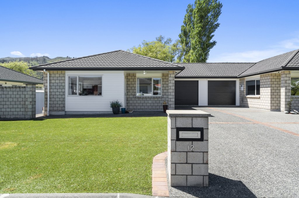 Properties For Sale Lower Hutt [Celia Barnao]